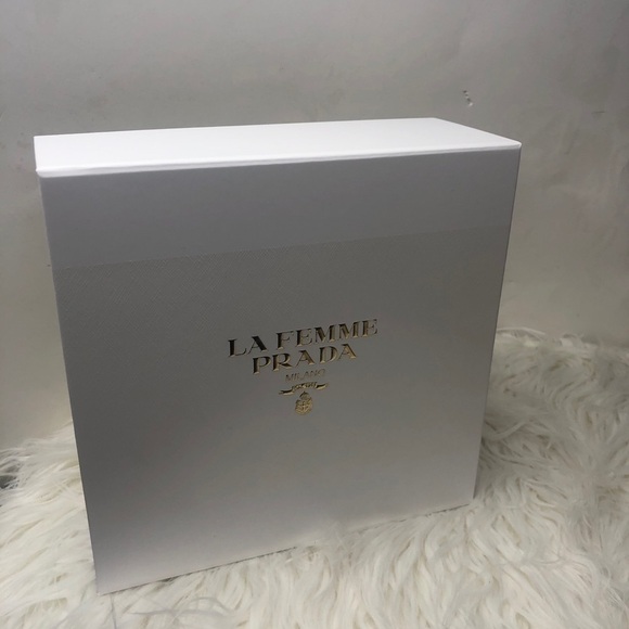 𝅺LA Femme Prada Gift Box storage box - Picture 11 of 12